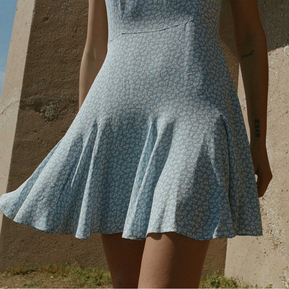 💋SOLD💋✨🪷🩵DÔEN ‘Porto’ Viscose Tank Short Mini Dress Cerulean Hillside Bloom - Picture 4 of 15
